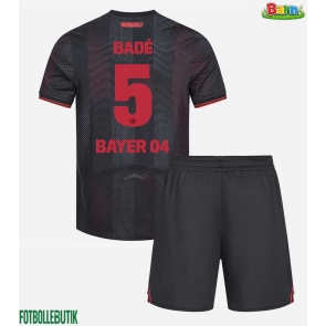 Bayer Leverkusen Loic Bade #5 Hemmaställ Barn 2025-26 Kortärmad (+ Korta byxor)
